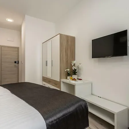 Apartamento And Unicus Ii Split