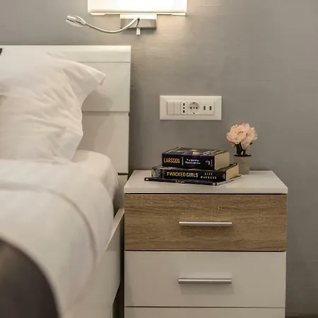 Apartamento And Unicus Ii *